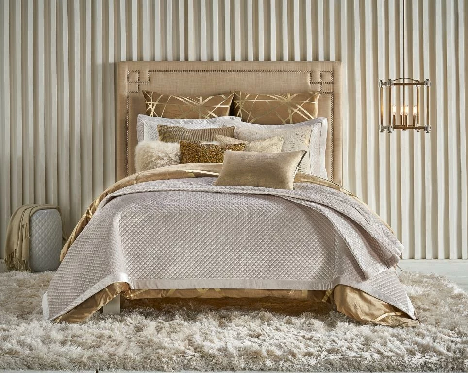 Cloud9d BEDDING Amani Light Beige Quilt Set (2 Sizes) 3 Cloud9d BEDDING Amani Light Beige Quilt Set (2 Sizes)