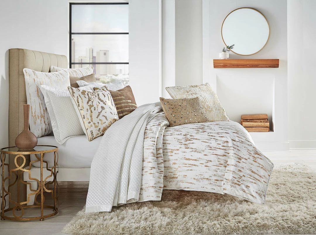 Cloud9d BEDDING Arian White Velvet Duvet Cover (2 Sizes) 3 Cloud9d BEDDING Arian White Velvet Duvet Cover (2 Sizes)