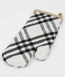 Inspire Me! Home Decor Black & Ivory Oven Mitt
