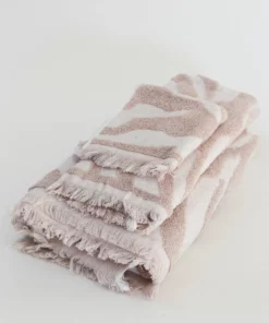 Inspire Me! Home Decor Blush Pink Heathered Stripe Towel (3 Sizes)