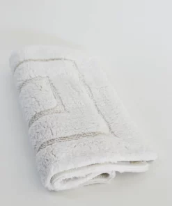 Inspire Me! Home Decor White Bath Rug