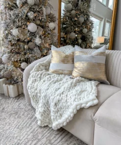 Inspire Me! Home Decor Ivory Chunky Knitted Throw Blanket