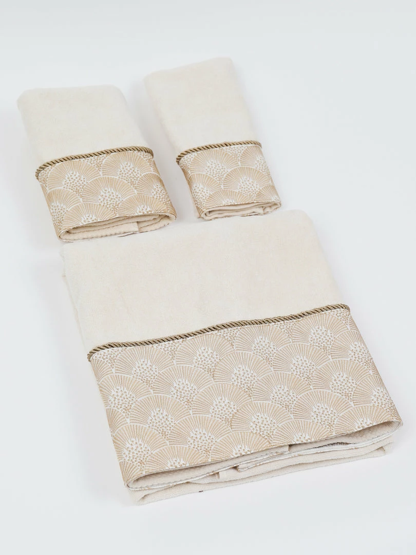 Inspire Me! Home Decor Decorative Shell Towel (2 Colors, 3 Styles) 6 Inspire Me! Home Decor Decorative Shell Towel (2 Colors, 3 Styles)