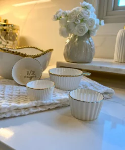 Inspire Me! Home Decor 4 Piece White With Gold Trim Measuring Cups