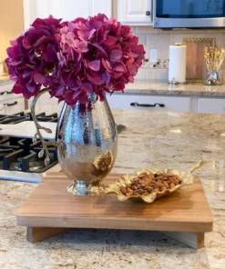 Inspire Me! Home Decor Gold Metal Natural Leaf Dish