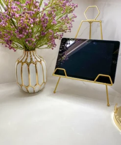 Inspire Me! Home Decor White And Gold Pattern Vase